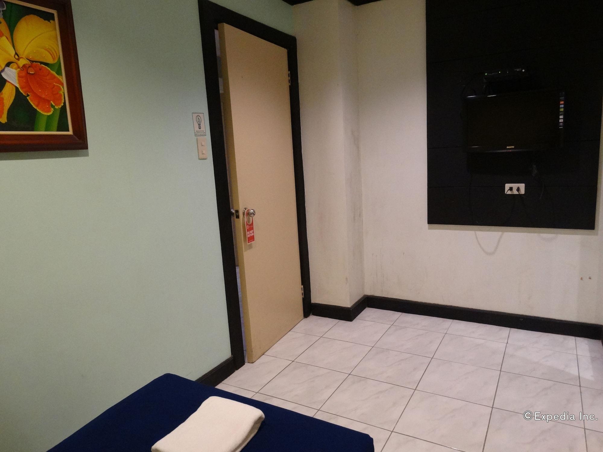 Davao Royal Suites And Residences Екстериор снимка