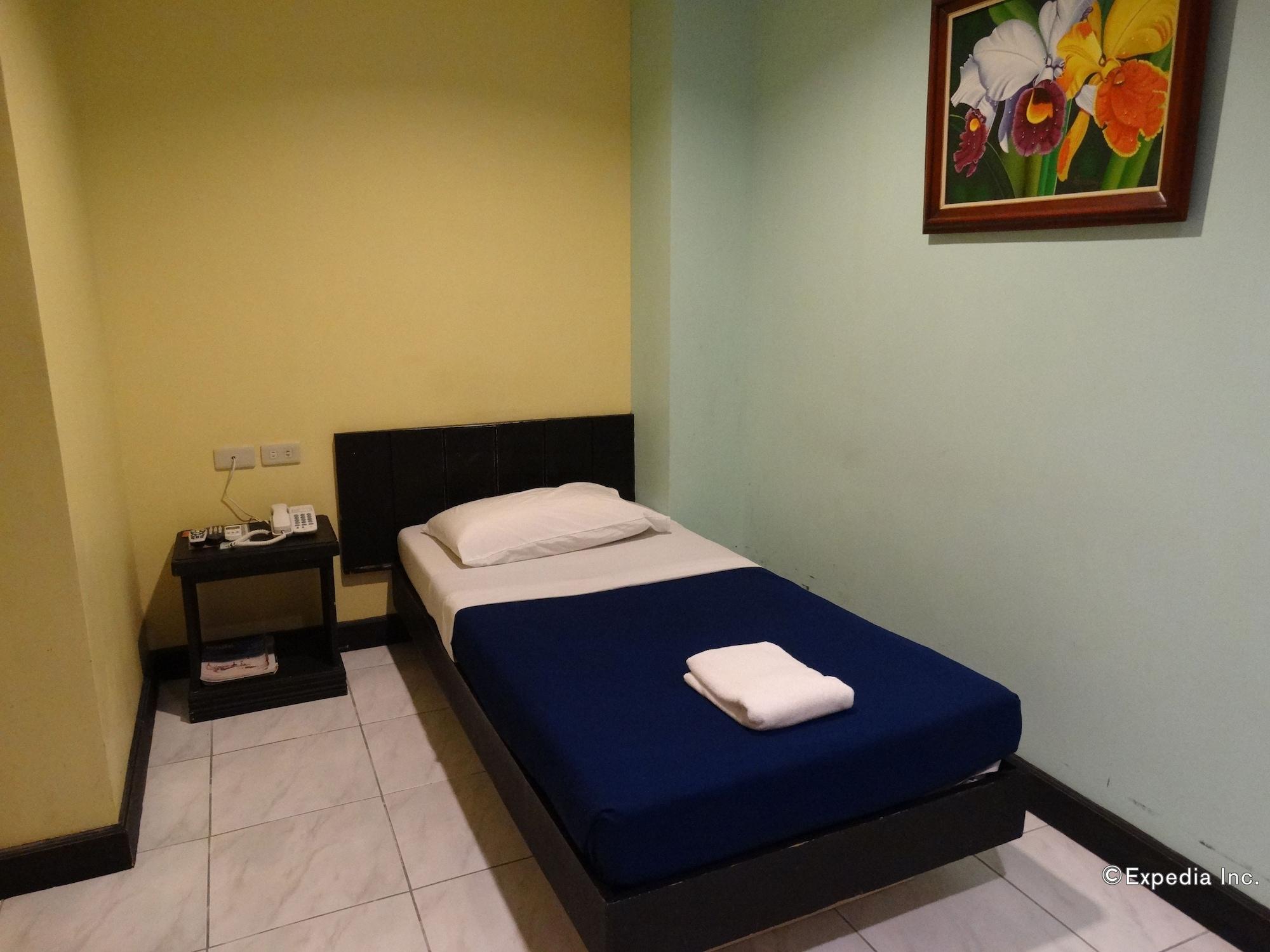 Davao Royal Suites And Residences Екстериор снимка