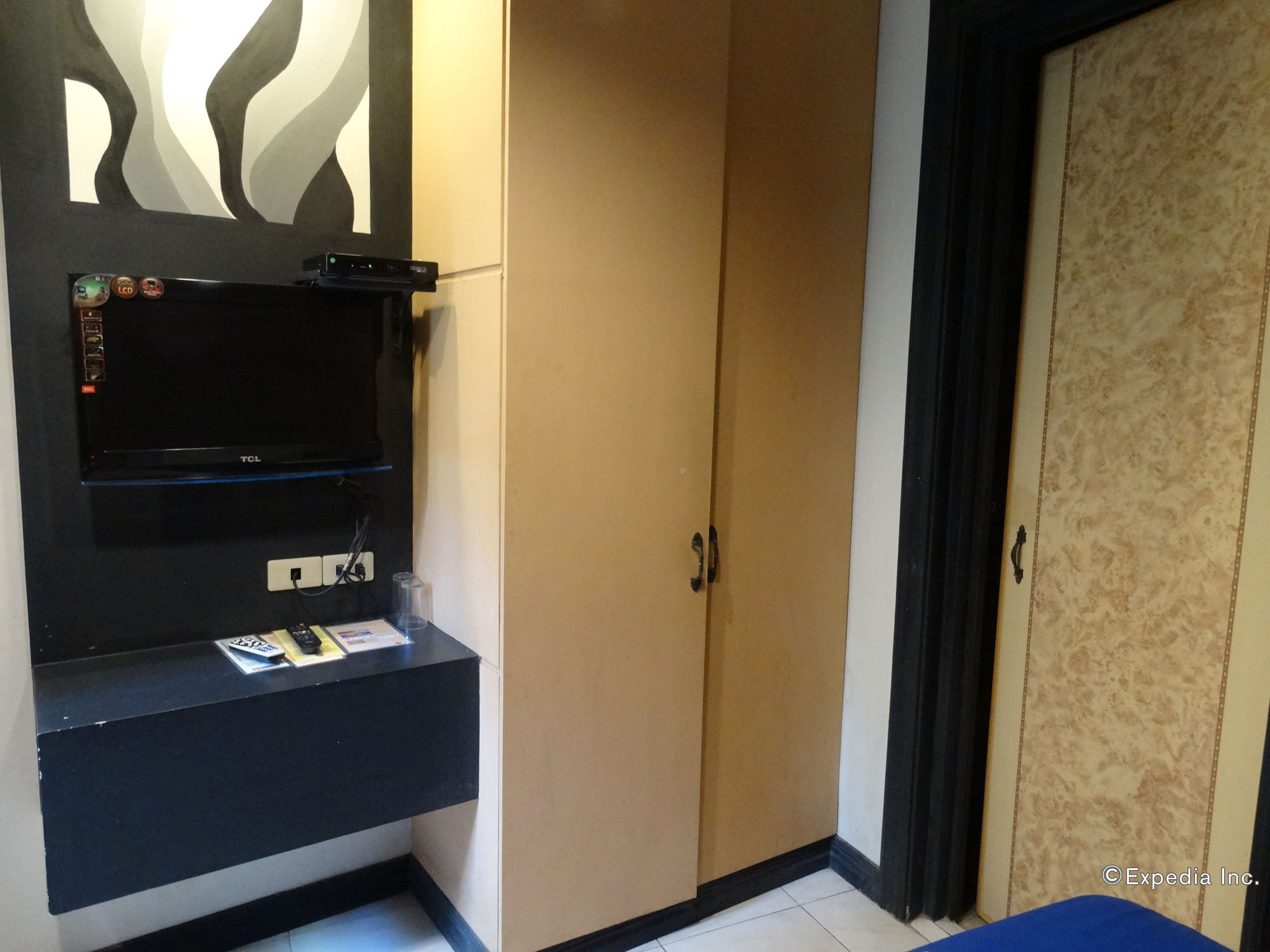 Davao Royal Suites And Residences Екстериор снимка
