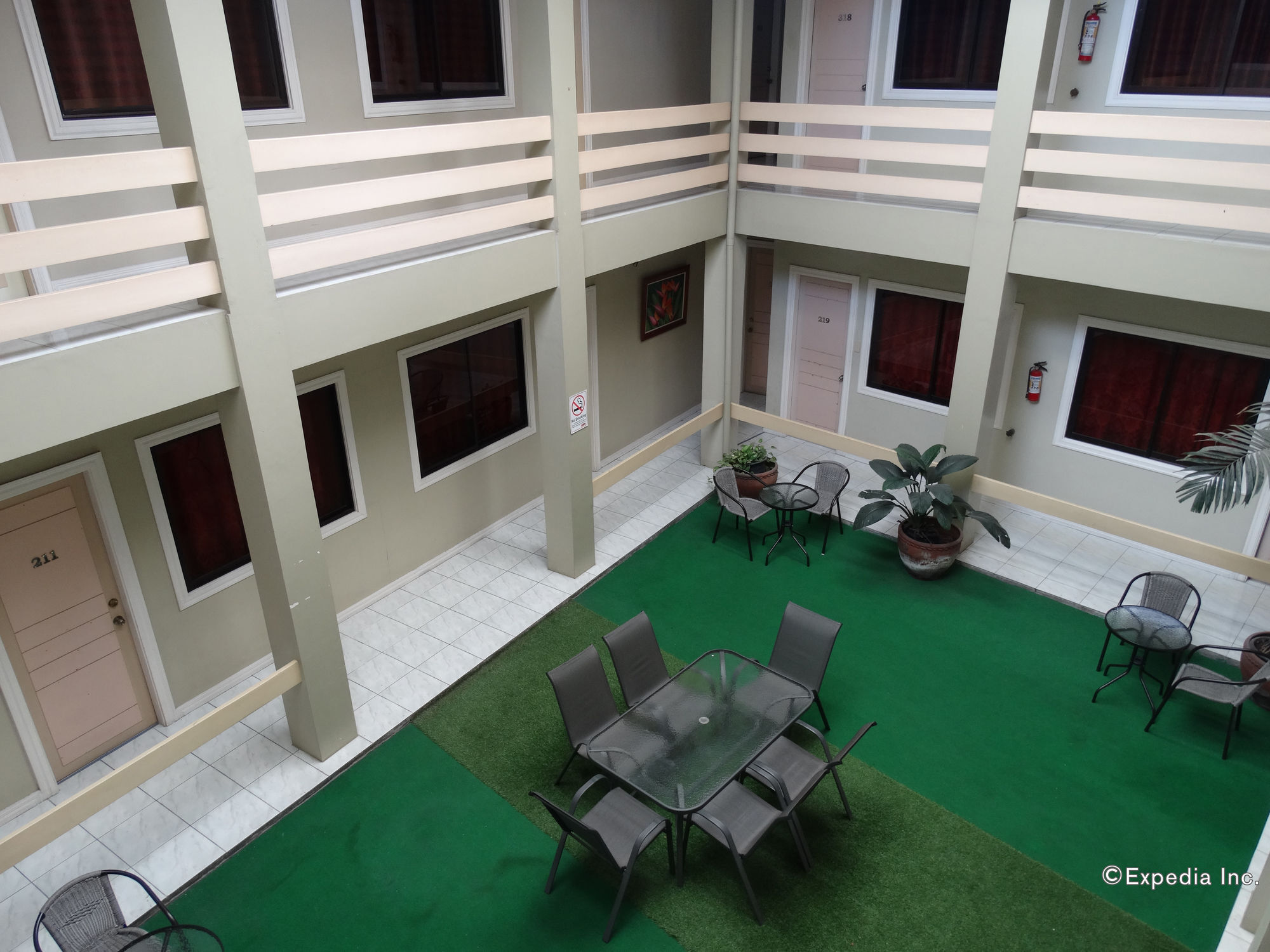 Davao Royal Suites And Residences Екстериор снимка